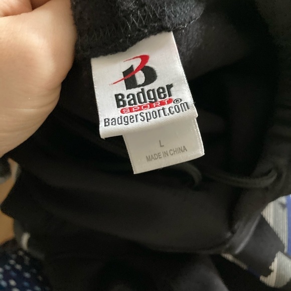 Grand Valley hoodie like new size L black - Picture 4 of 6